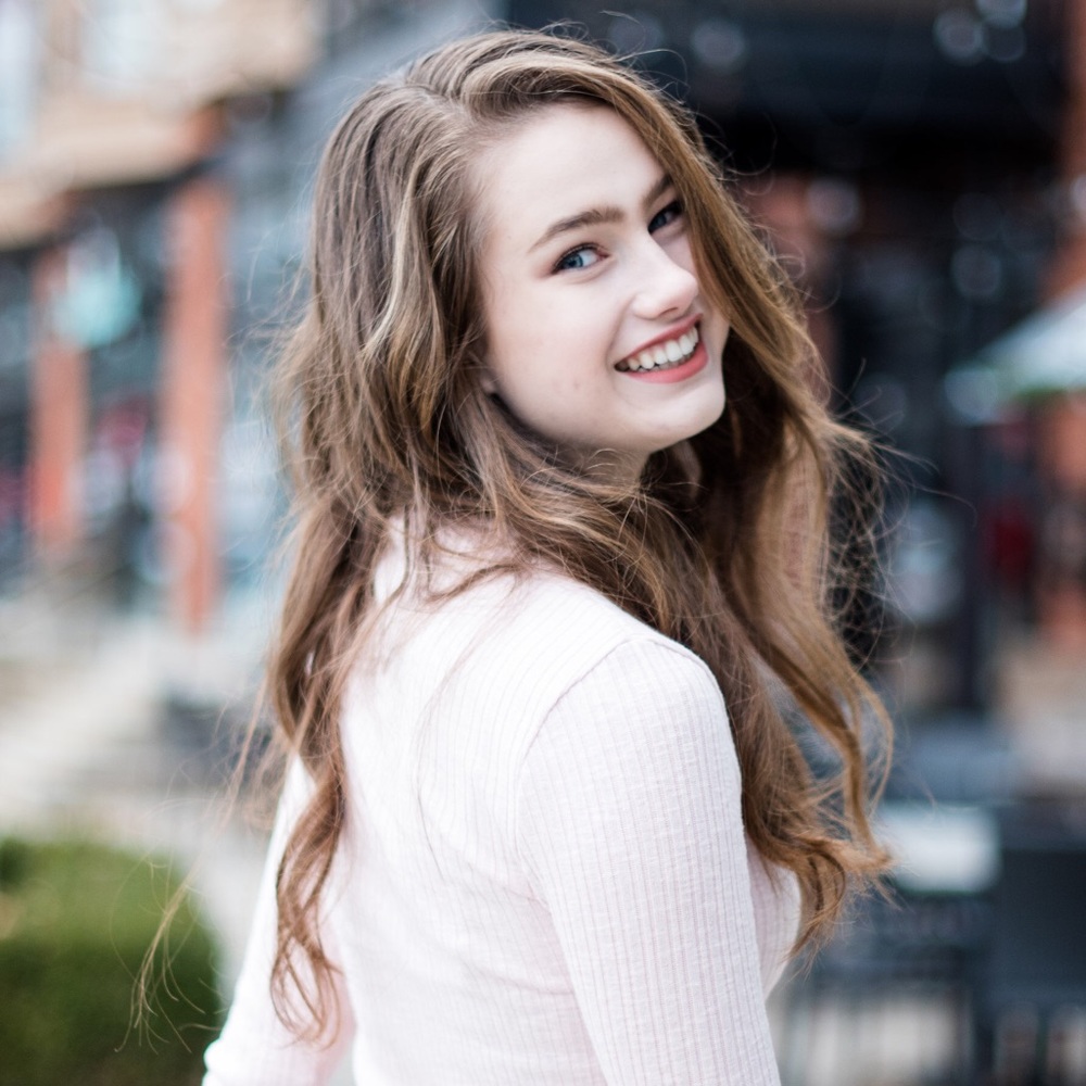 Meet your Posher, Emma Claire